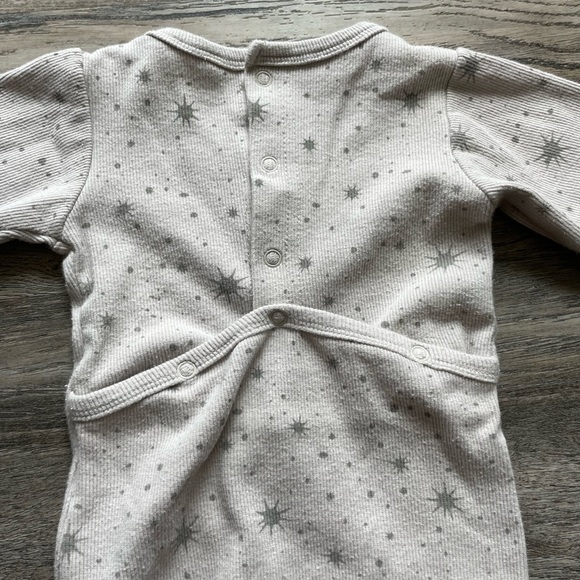 Pouf Baby Light Grey/Grey Cotton Footie Sleeper, size 9-12 Months - Picture 6 of 8